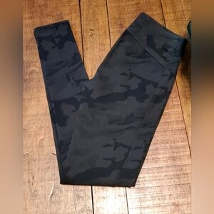 Mudd Camo pants NWOT